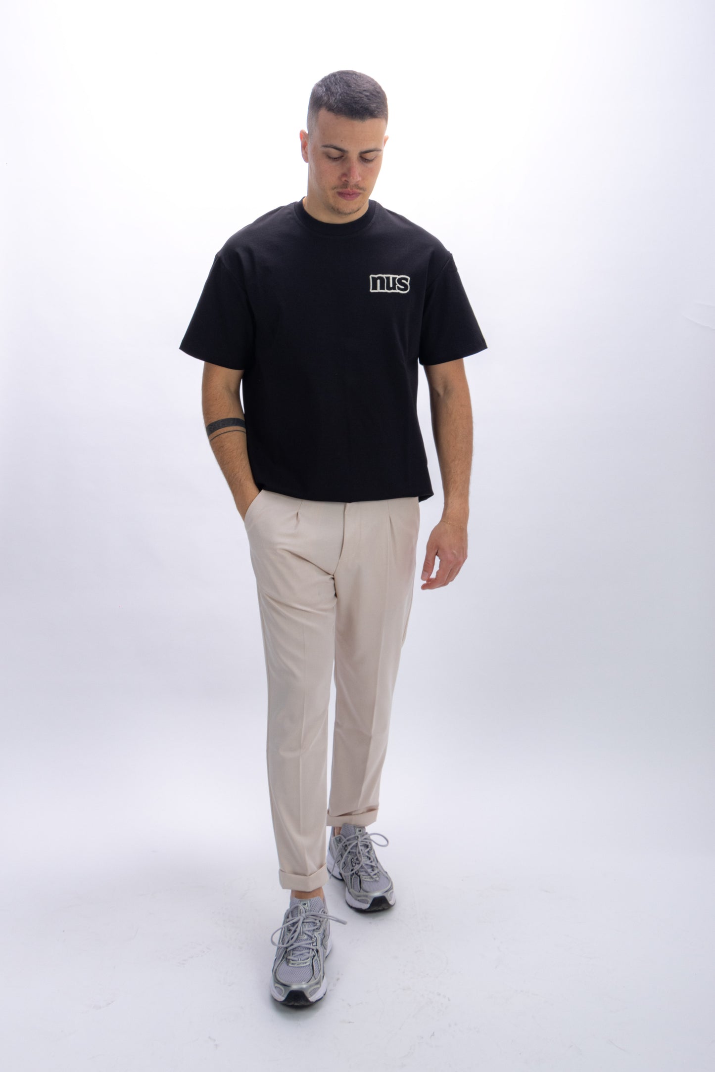 T-SHIRT BLACK LOGO