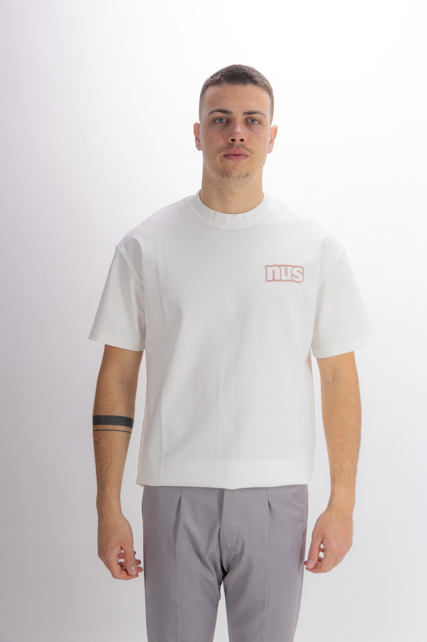 T-SHIRT WHITE LOGO